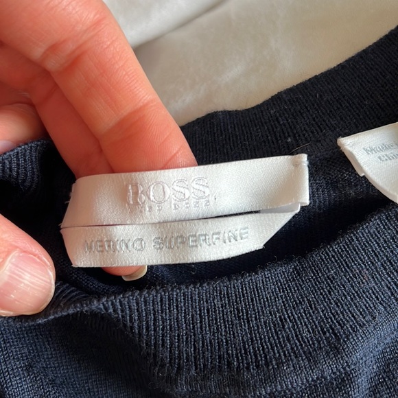 Hugo Boss Merino Wool Top Size M - Picture 4 of 6
